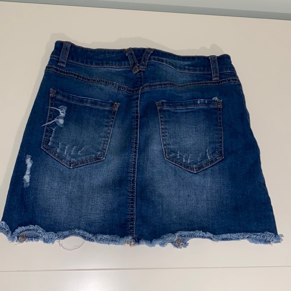 ripped denim skirt - Picture 2 of 3